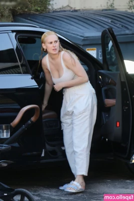 Rumer Willis [ rumer-willis ] - What do you think of my belly