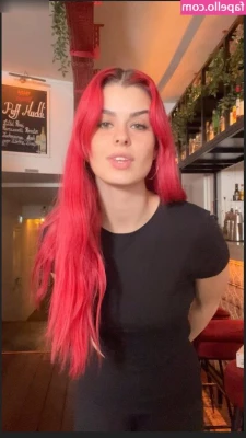 anna.gazanis [ anna-gazanis ] - Making my Roomate get off his game so I can suck his d