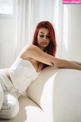 anna.gazanis [ anna-gazanis ] - Banana vs my bare soles   Have a taste since you re down there