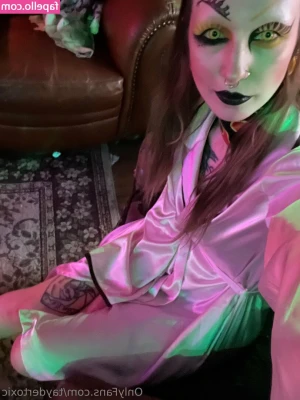 taydertoxic - For top/verse guys when I do videos for tops what do you want me to