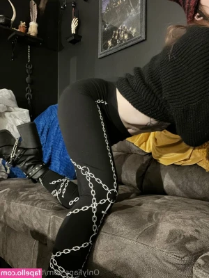 taydertoxic - Look at my hairy pussy