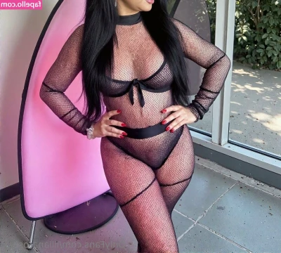 lilianasroomx - POSTING ANOTHER B/G VIDEO TODAY RAAAAAH