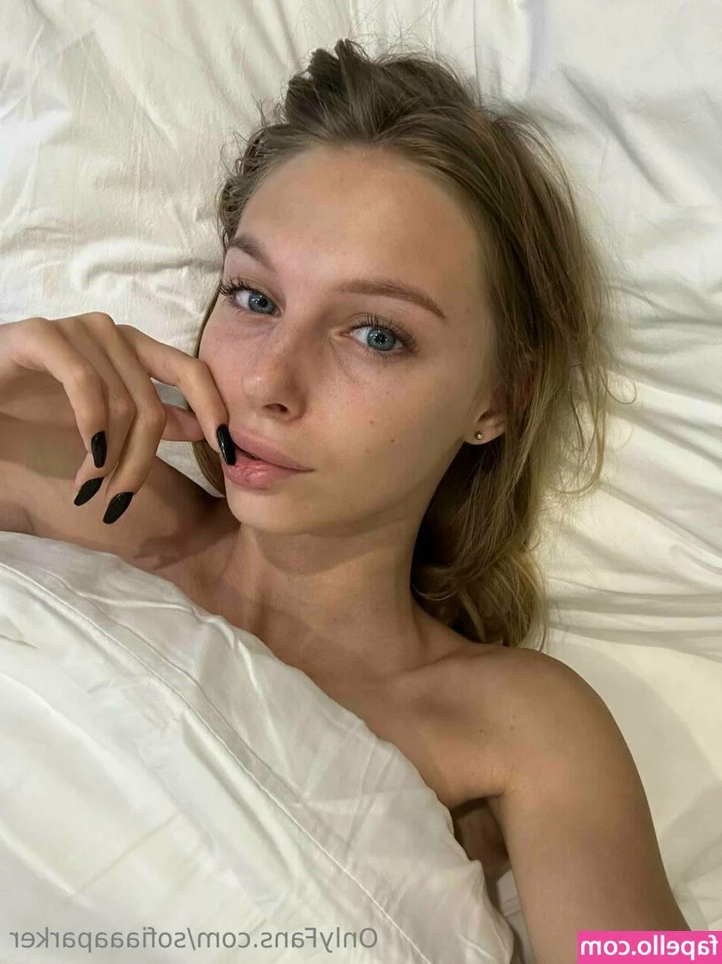 sofiaaaparker - Shaking my ass because my birthday is on Sunday the 24th