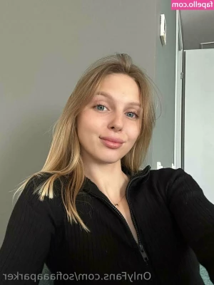 sofiaaaparker - CUM make this ASS shiny red 🍑
