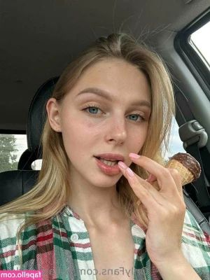 sofiaaaparker - Do you want to get wet with me?