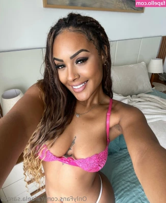 rafaela.santos [ rafaela-santos ] - If you're a new sub or cuckie around here go make yourself useful and