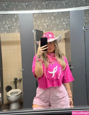 blairsmithh - Pavlov. Your dick gets hard when you hear the word Onlyfans, and you