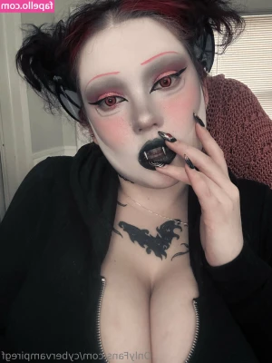 cybervampiregf - Who wants to snuggle?