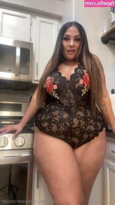siennataylor - Wanna see what happens next? Tip $5 on this post to watch me suck his