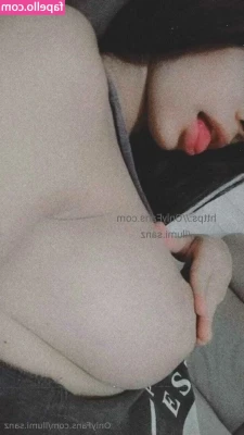 Llumi.sanz [ llumi-sanz ] - mind if I take a seat (on ur face)? 😉🪑