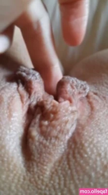 StrawberryMarry - Wet for you my love 👅🍆💦 Wanna make me more wet and horny??