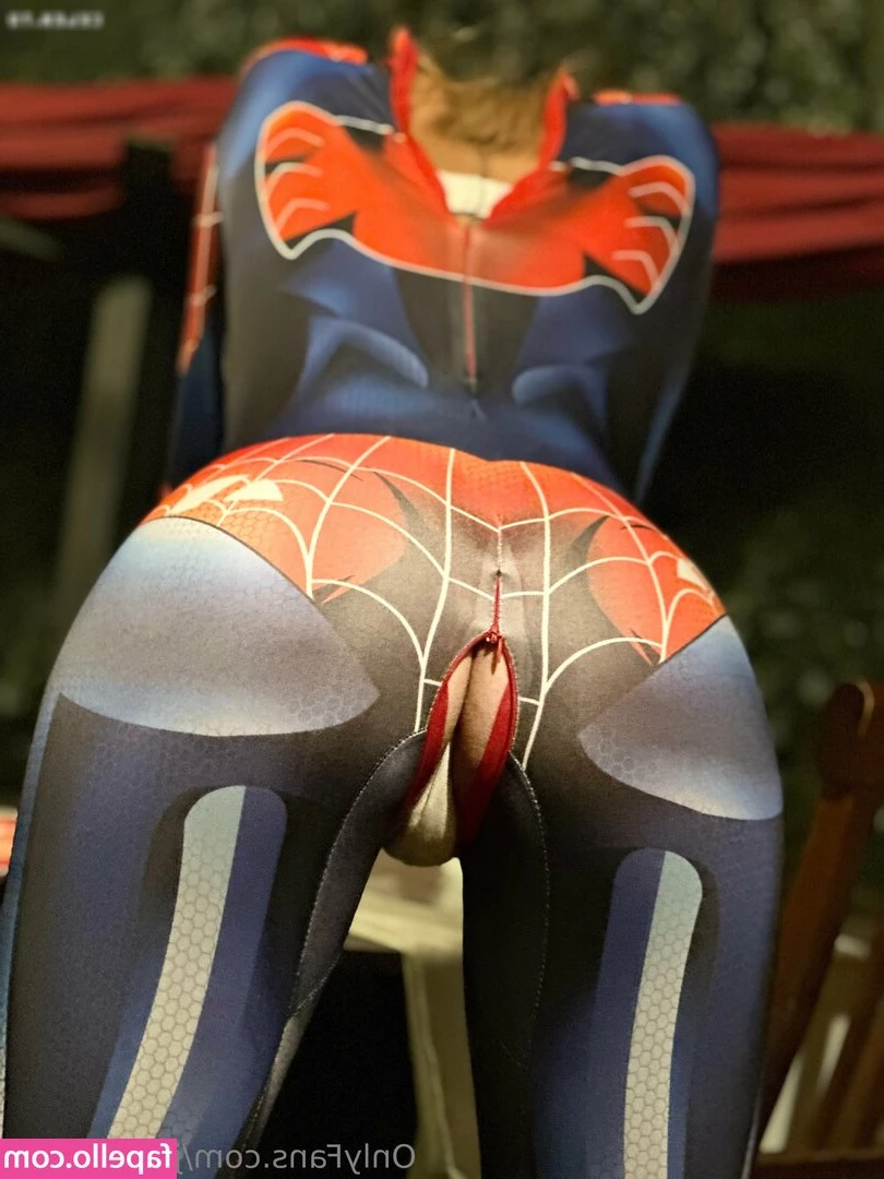 Piccola Jasmy [ piccola-jasmy ] - Okay  okay  I ll show you one with the whips do you want to see more