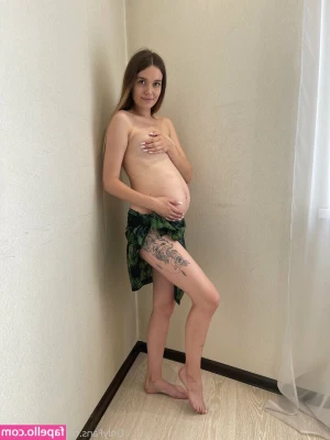 lovelygirlliza - This is what it looks like when my bf facetimes me as he's fucking