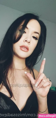 misssadiexo - is it all there ;)