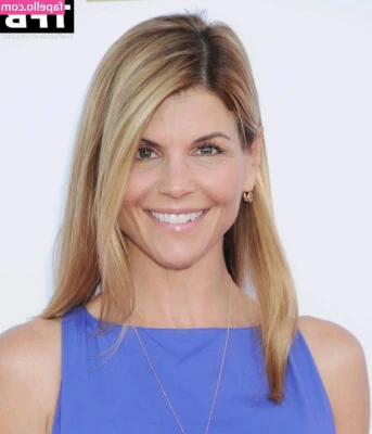 Lori Loughlin [ lori-loughlin ] - How beautiful is this place where I took the girls ❤️🤩🥰