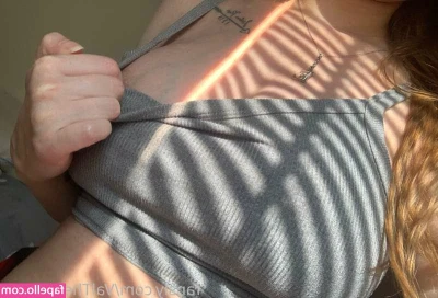 ValTheVixxxen - Come help take it off me