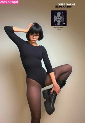 Marieejoan - FREE subscription  She is waiting for you emikaaaa   This bitch 