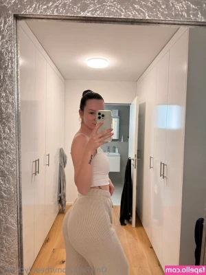 theonlycherry - 😉not the only thing that's wet💦