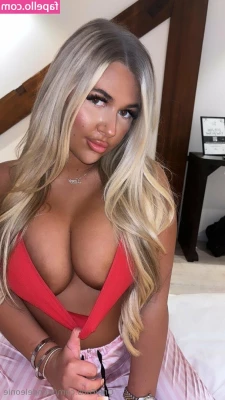 sleoniex - Hi baby  it s HumpDay  Want me to sit on your face