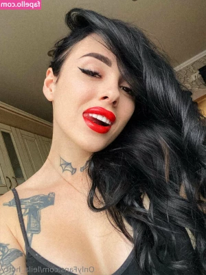leila_hotty [ leila-hotty ] - Estuve practicando esta forma de satisfacción  Alguno de ustedes lo
