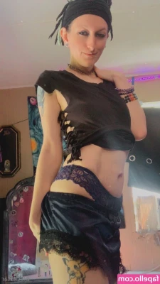 tiffy_blackstar [ tiffy-blackstar ] - What do you think of today's view? 🍑💕
