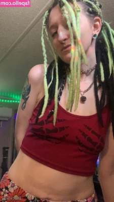 tiffy_blackstar [ tiffy-blackstar ] - On a scale from 1-10  What would you rate her eyes