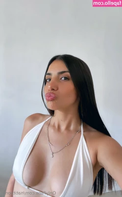natitaonly - Hey lovelies    In my latest video  I m showing off my flexibility by