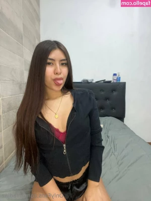 miadiaz - Horny 24 7 - Happy to film requests for you   x