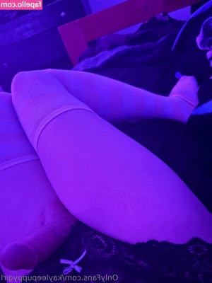 kayleepuppygirl - Too close? Prepare to get burned🔥😏