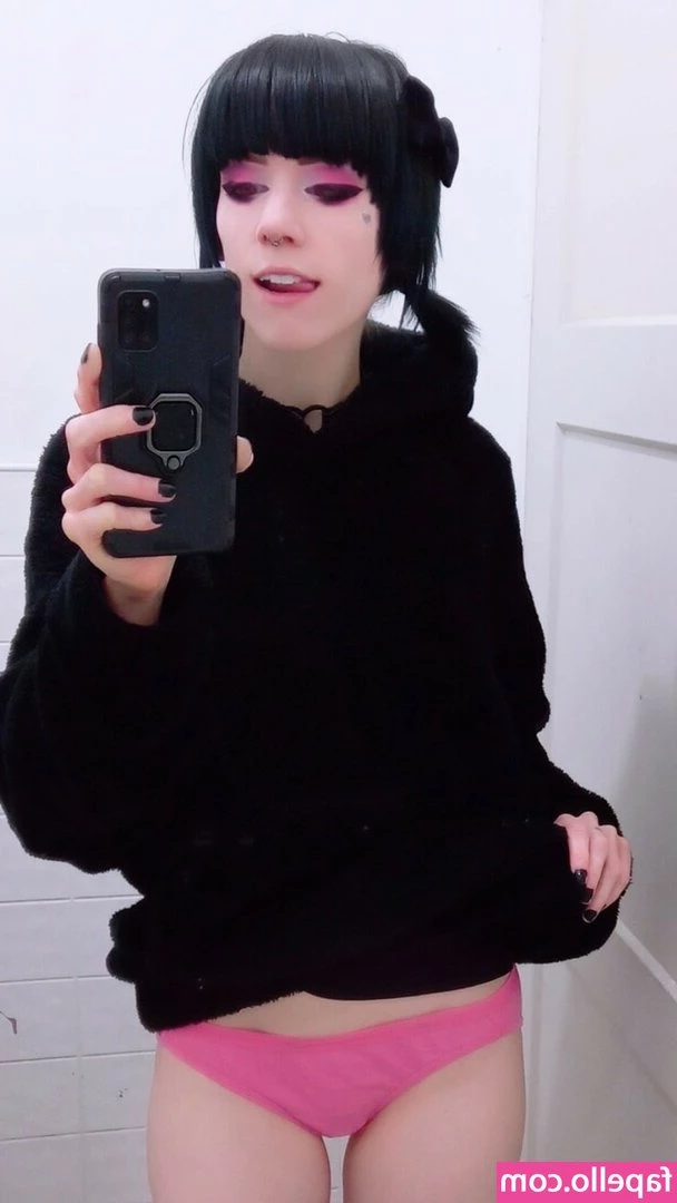 Sugarmucus - Craving a rough fuck session