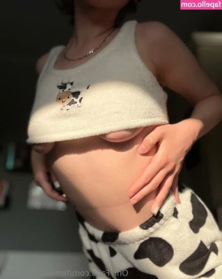 femboy_mosscat [ femboy-mosscat ] - I'm sleepy.
