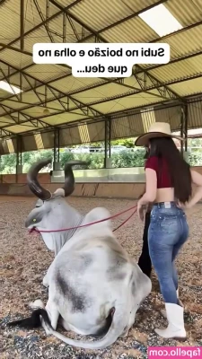 Geandra Bazzanella [ geandra-bazzanella ] - Are your balls this full? 😜