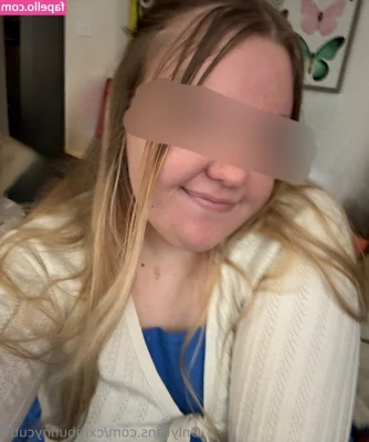 cxmbunnycutie - Soles on the counterrrrr   Happy Thanksgiving  will you gobble my