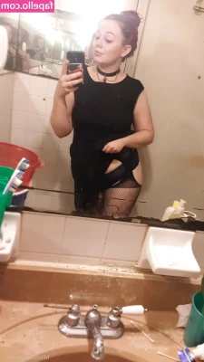 moonkittenuwu - Hey everyone im just getting strarted what would you all like to see