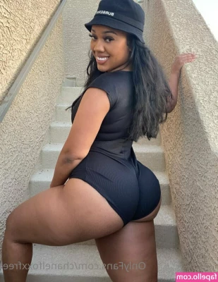 chaanelfoxxxx - Want to hit it from the back