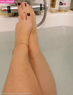 sexymaturefeet - 𝕆𝕟𝕝𝕚𝕟𝕖 🟢 Make sure you to by and say ʜɪ