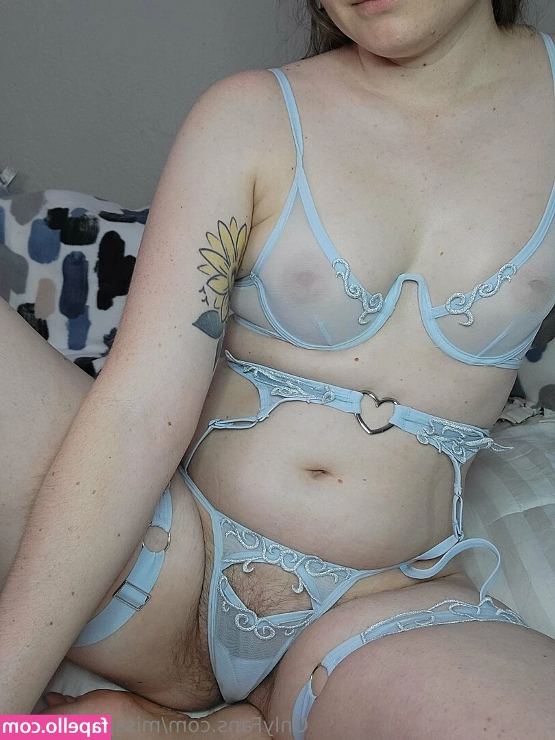 misspeachybun - Little naked goddess