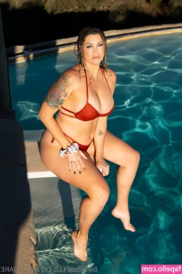 bikinibee_official [ bikinibee-official ] - Trying to make your morning better😘 . Did it work daddy?❤️