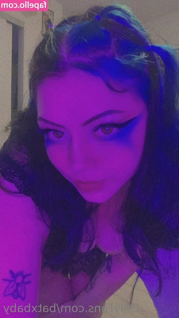batxbaby - Creamy pussy for the feed 🤭💕💦