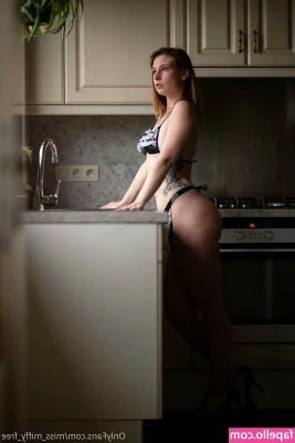miss_miffy_free [ miss-miffy-free ] - Custom Video: "Imagine you're waiting on someone and you get bored so