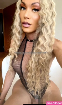 themiaisabella [ themiaisabella-1 ] - Dropping betas to their knees 😈