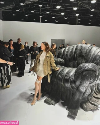 Ella Purnell [ ella-purnell ] - Moving again 🙄 a lot of my stuff was stolen last move so I listed