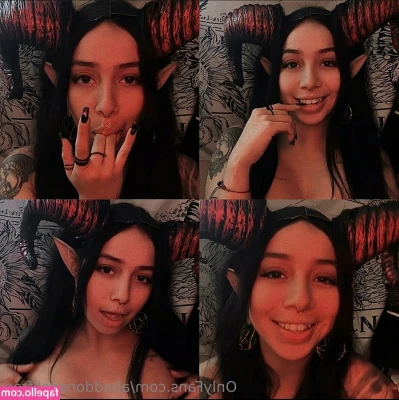 abaddonsdollfree - Spreading on the couch 😘