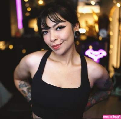 Aileen Senpai [ aileen-senpai ] - Am I girlfriend material? What do u think baby?? 🤭😏