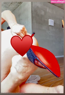 rosa_lady [ rosa-lady ] - Golfing with me or the boys? Which one would you choose 😝 He