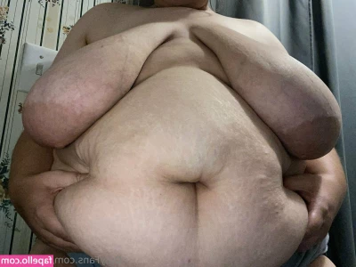 bigtittybi1 [ bigtittybi1-1 ] - Don t you just want to squeeze our faces