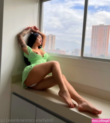 andreaa11g - Good morning from your needy cuddle buddy