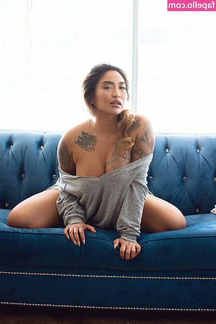 Nikki Sotelo [ nikki-sotelo ] - Happy V day weekend!! I hope you treat your meat with lots of love