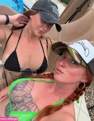 itsaliceynchains - Lick my ass? 💕