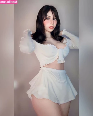 Lilywaifu - Fresh out the shower soles, toes and boobies 😜